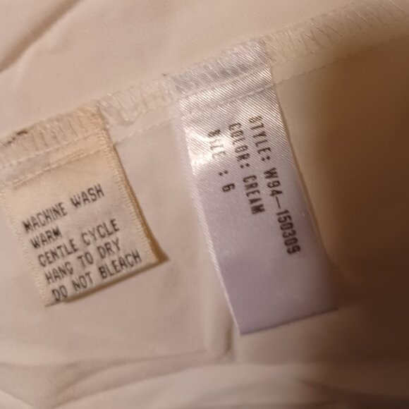 Jennifer Blair Cream Blouse With Beautiful Embroidery - Size 6 - Picture 7 of 10